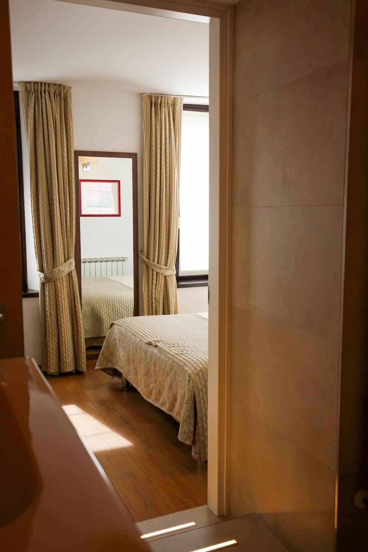 Antica 3*